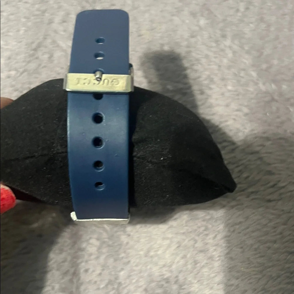 Gucci Silver and Navy Watch - Picture 4 of 5